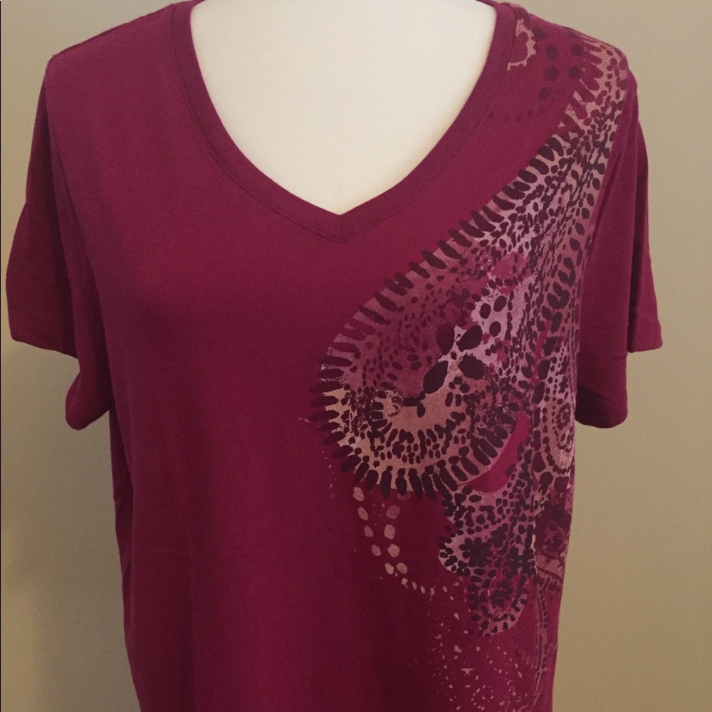 NWOT Short Sleeved Tee